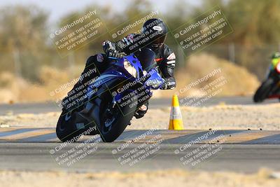 media/Jan-14-2024-SoCal Trackdays (Sun) [[2e55ec21a6]]/Turn 2 (1025am)/